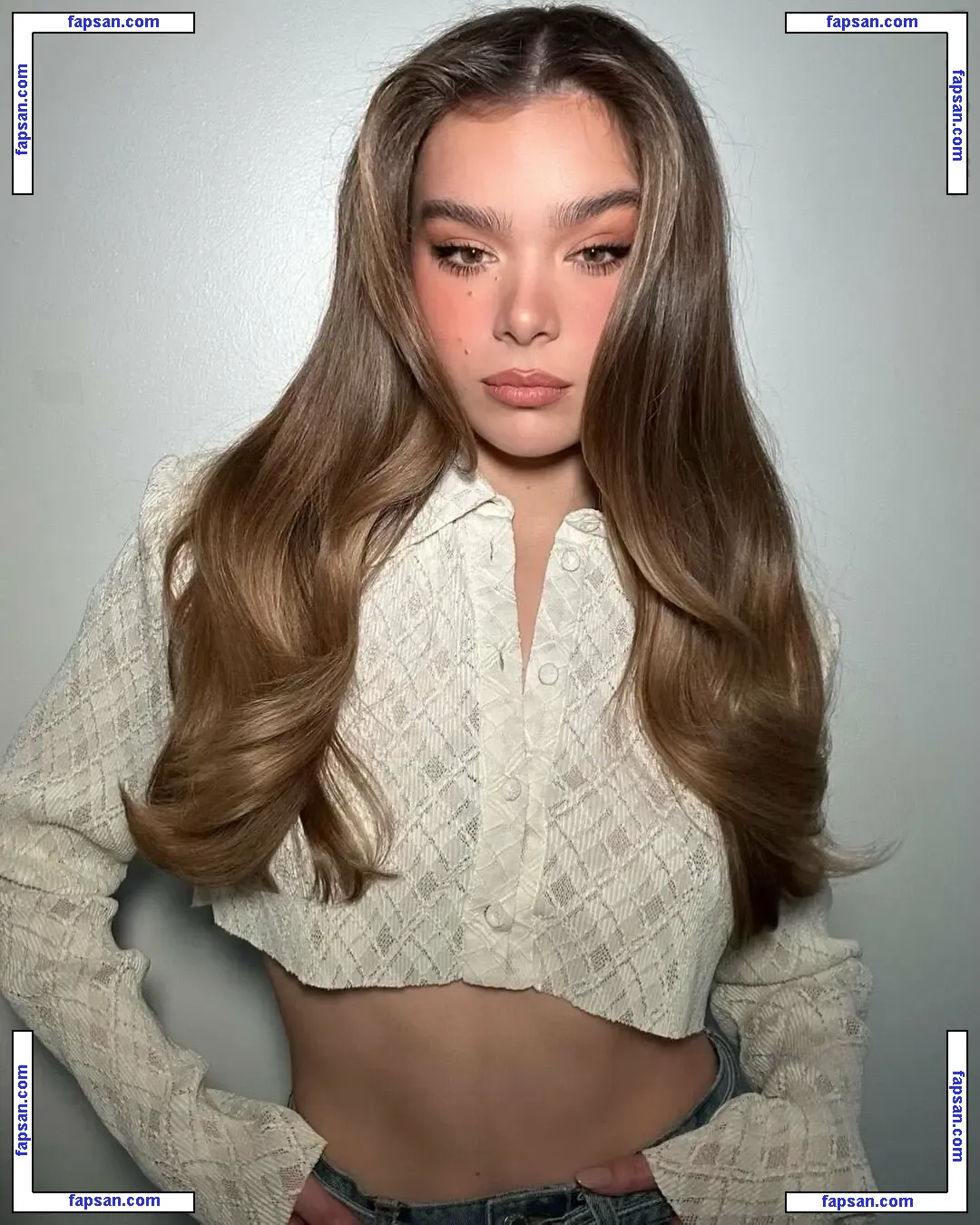 Hailee Steinfeld nude photo #0939 from OnlyFans