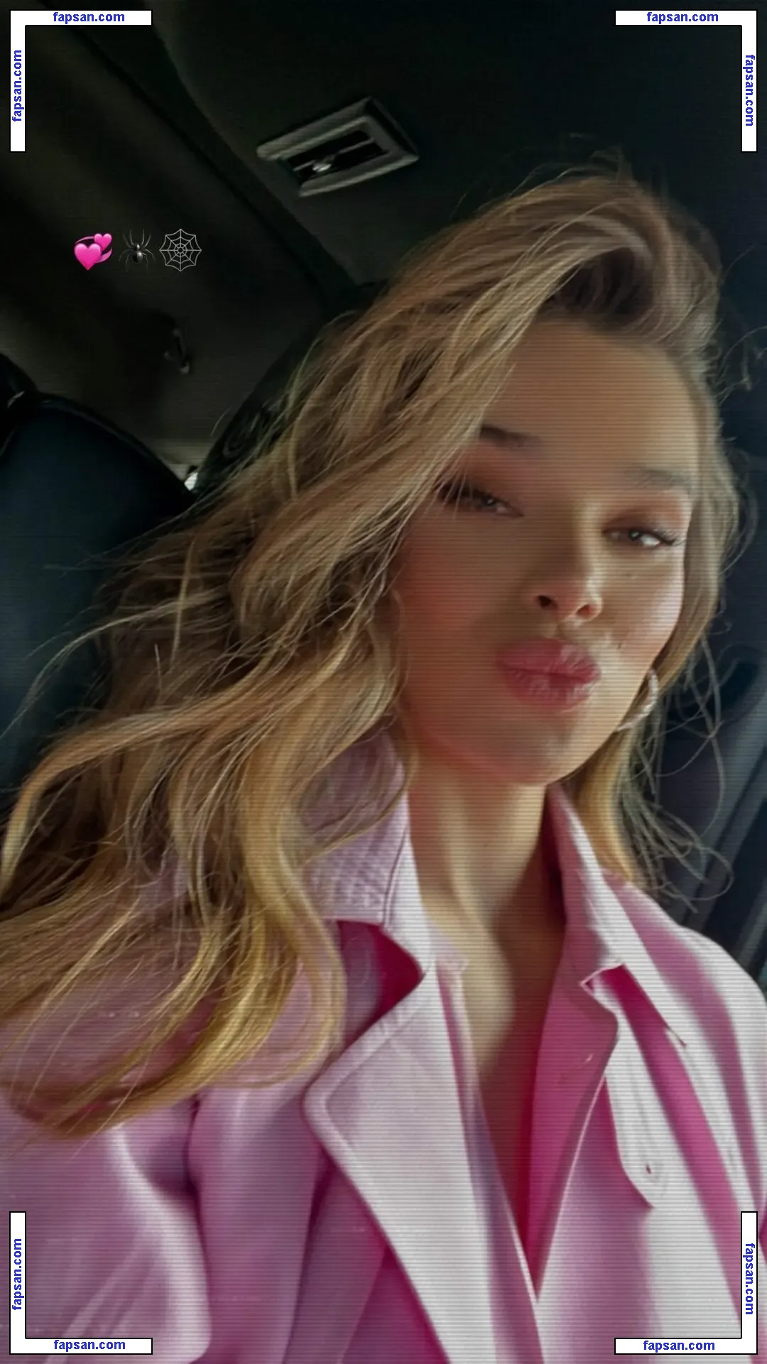 Hailee Steinfeld nude photo #0941 from OnlyFans