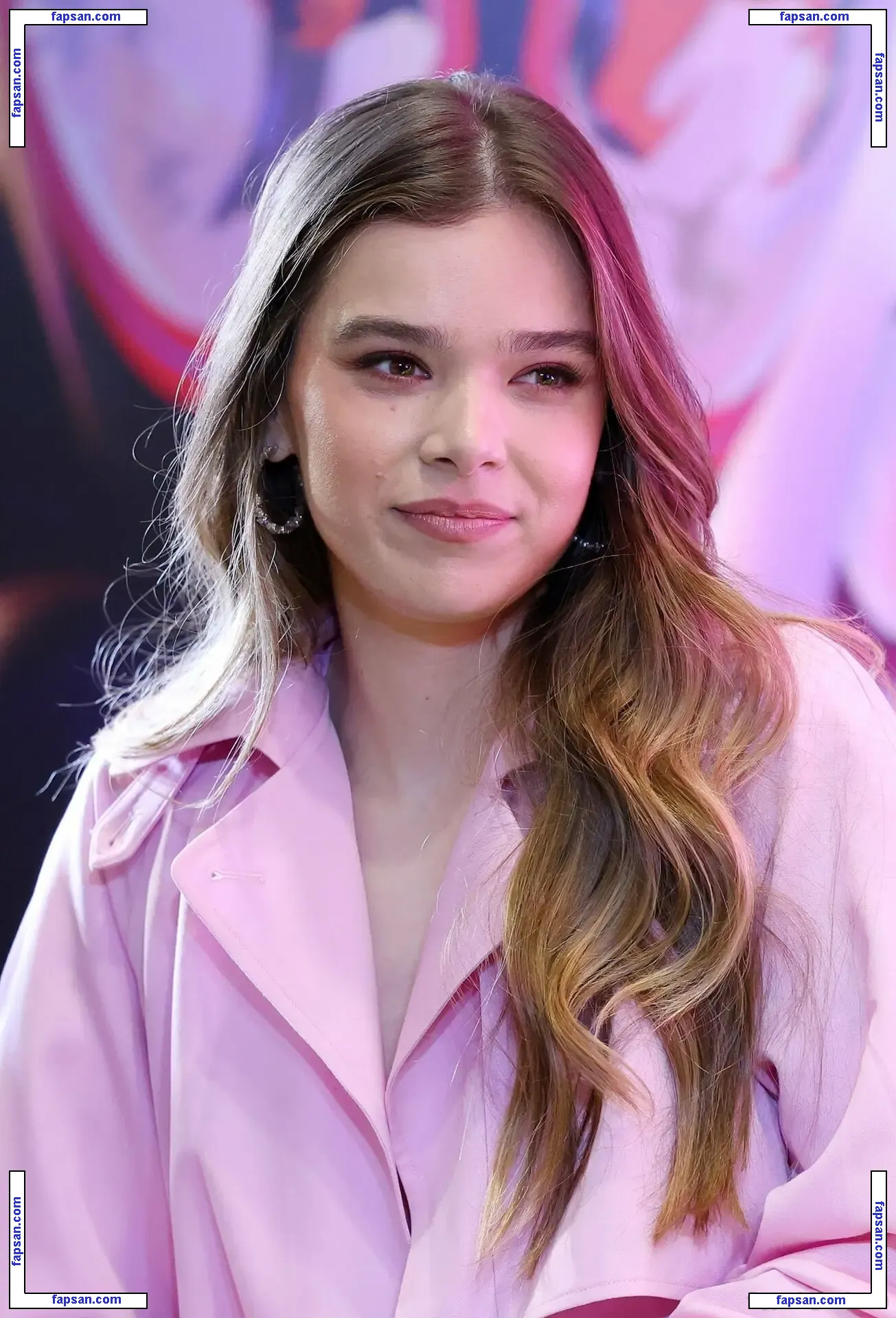 Hailee Steinfeld nude photo #0943 from OnlyFans