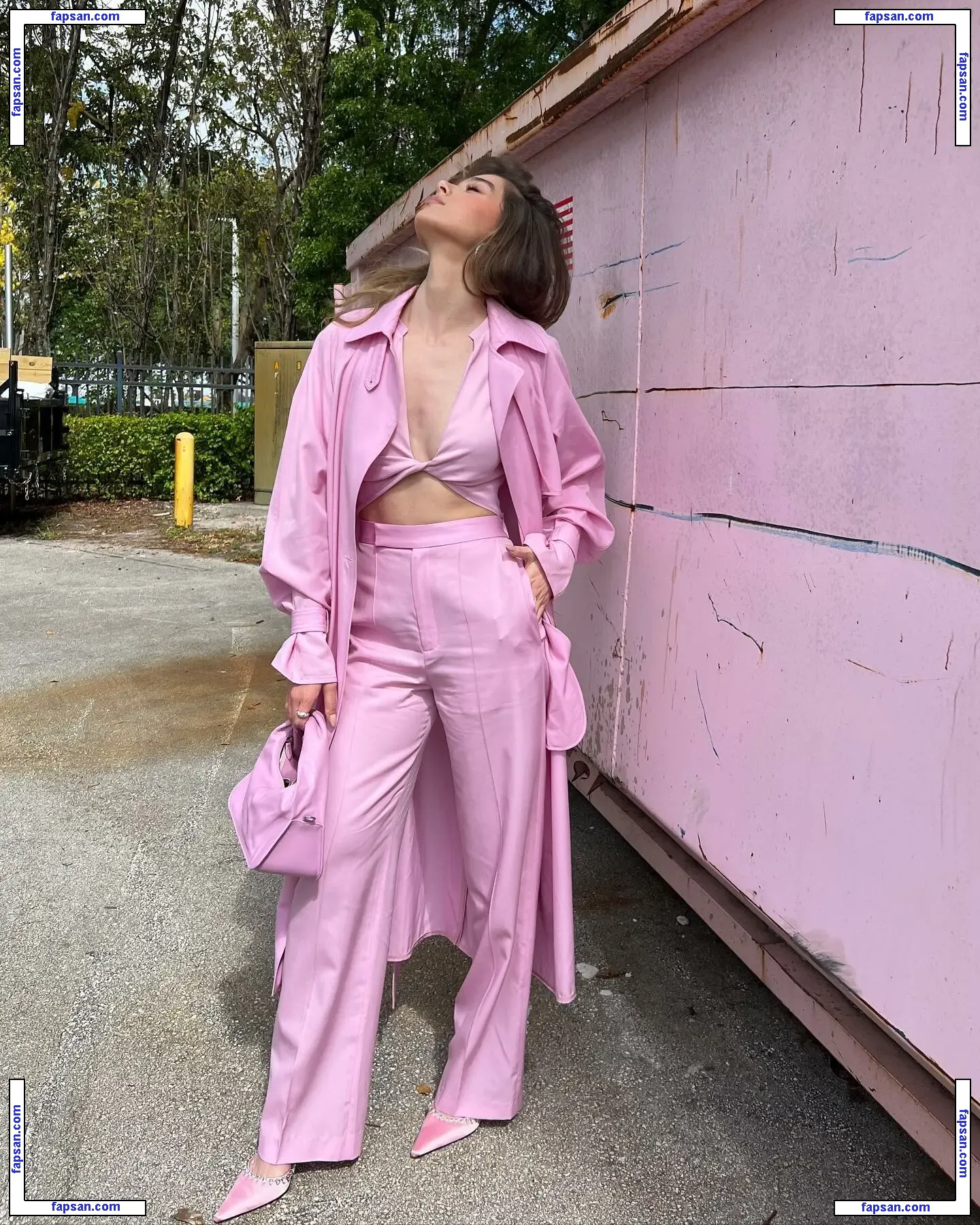 Hailee Steinfeld nude photo #0949 from OnlyFans