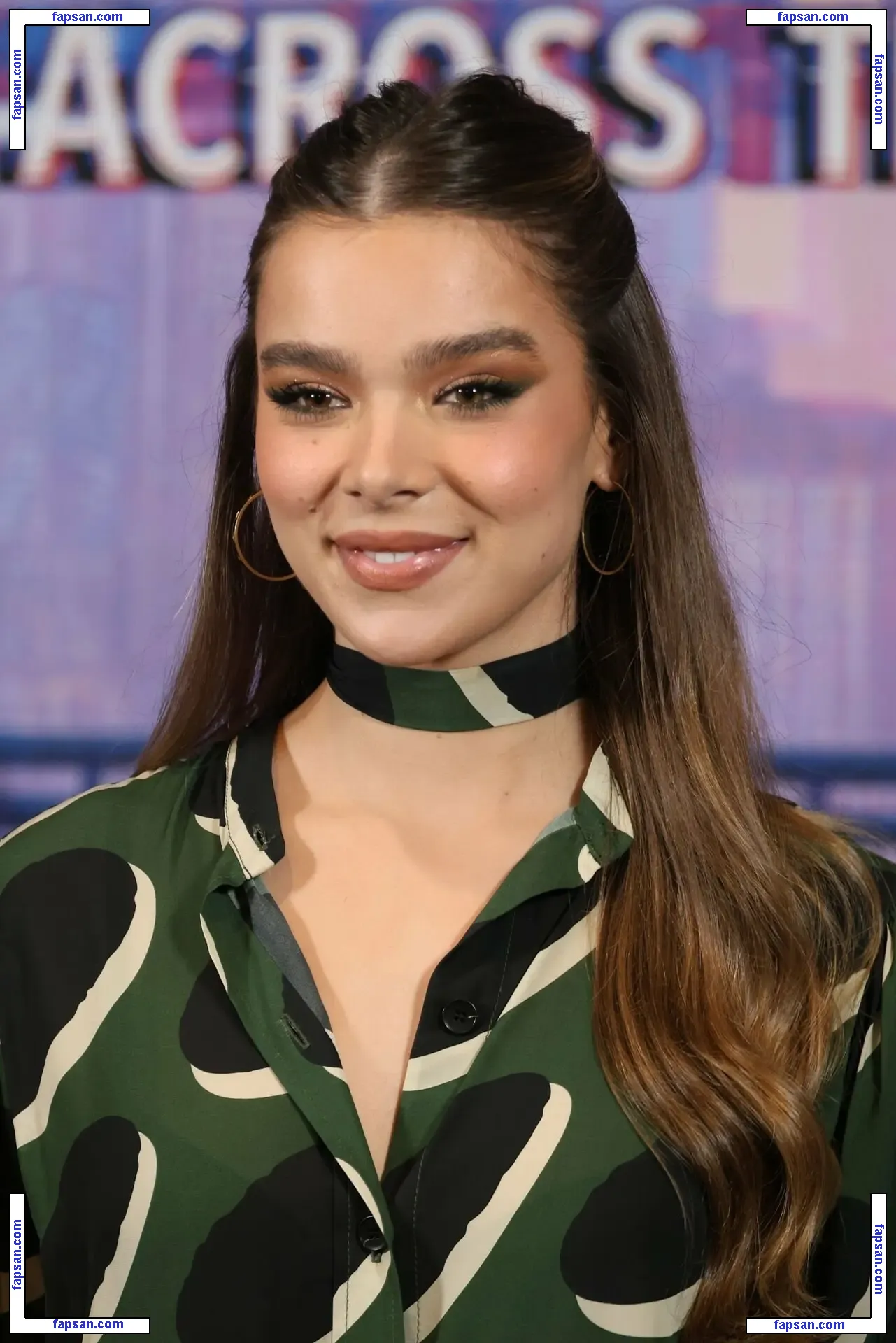 Hailee Steinfeld nude photo #0986 from OnlyFans