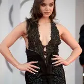 Hailee Steinfeld nude #0371