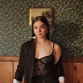 Hailee Steinfeld nude #0433