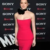 Hailee Steinfeld nude #0901