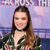 Hailee Steinfeld nude #0985