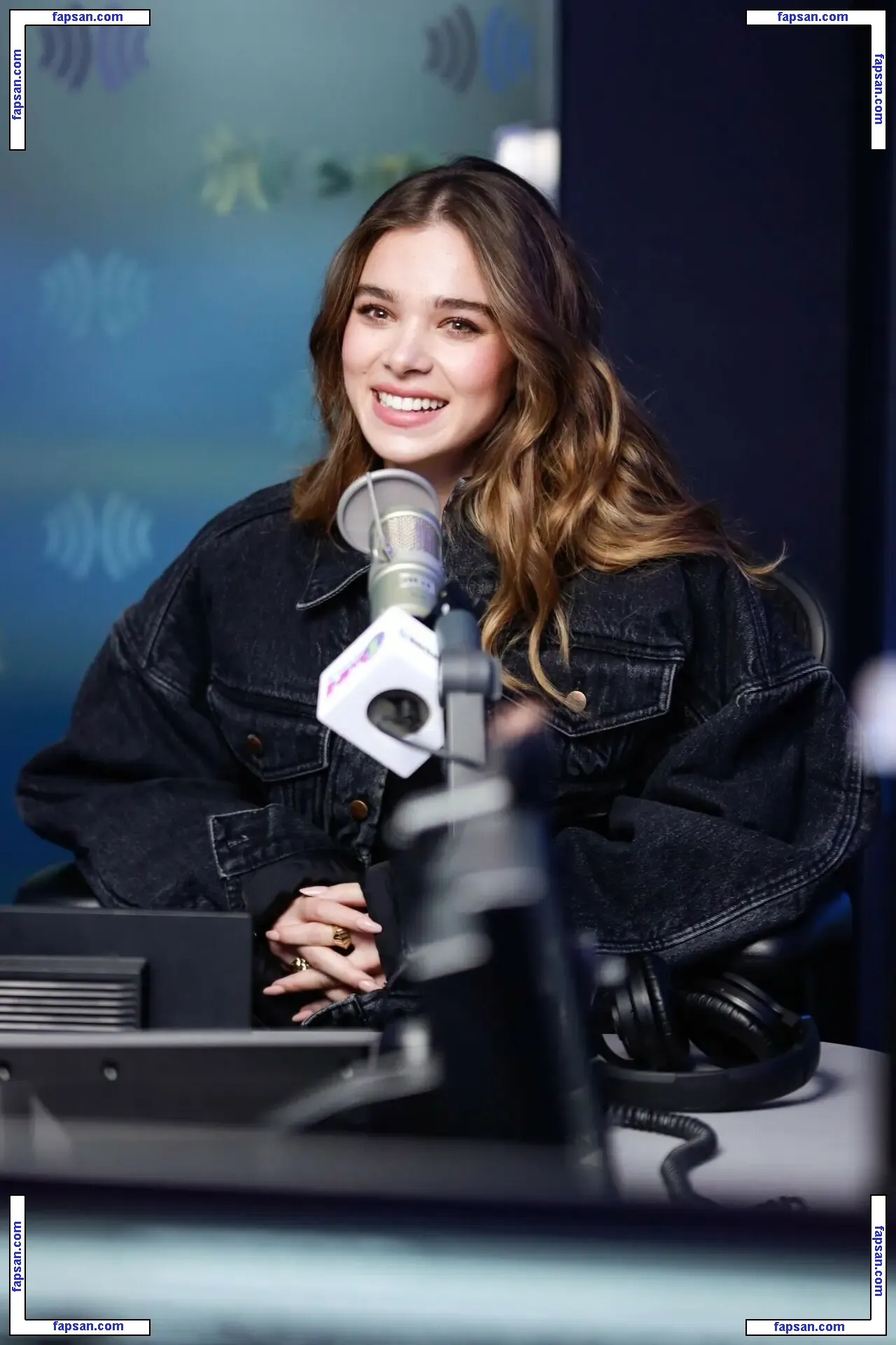 Hailee Steinfeld голая фото #1034 с Онлифанс