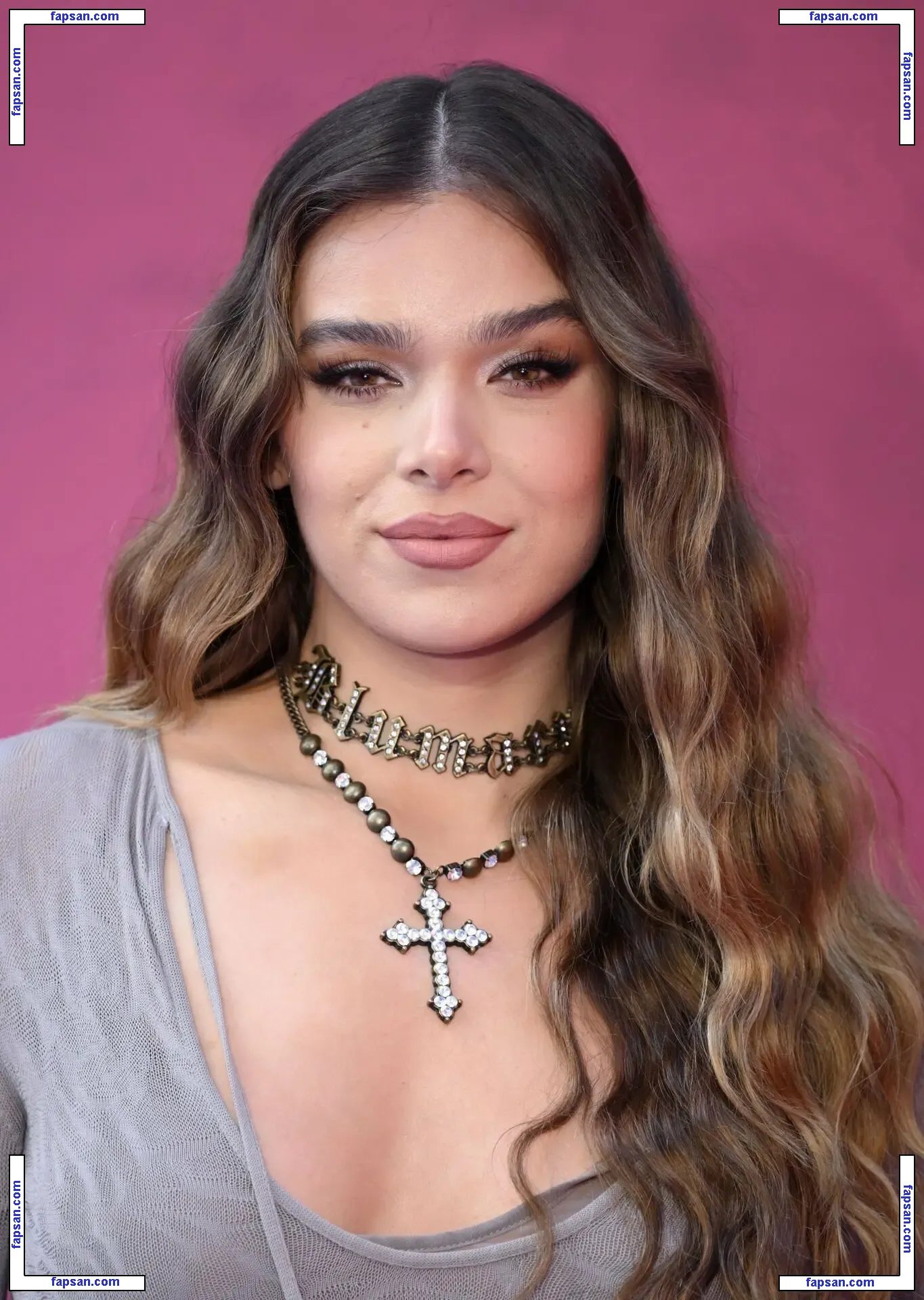Hailee Steinfeld nude photo #1174 from OnlyFans