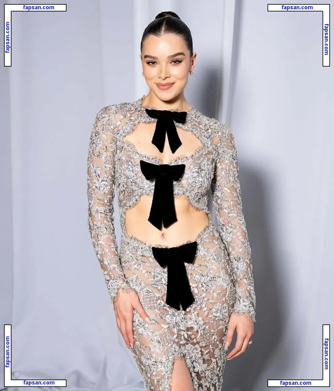Hailee Steinfeld nude photo #1928 from OnlyFans