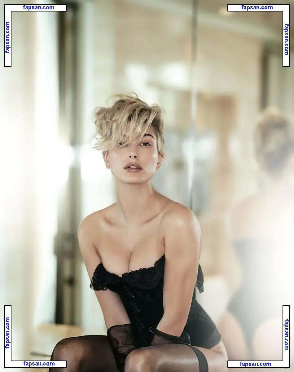 Hailey Baldwin Bieber nude photo #0392 from OnlyFans