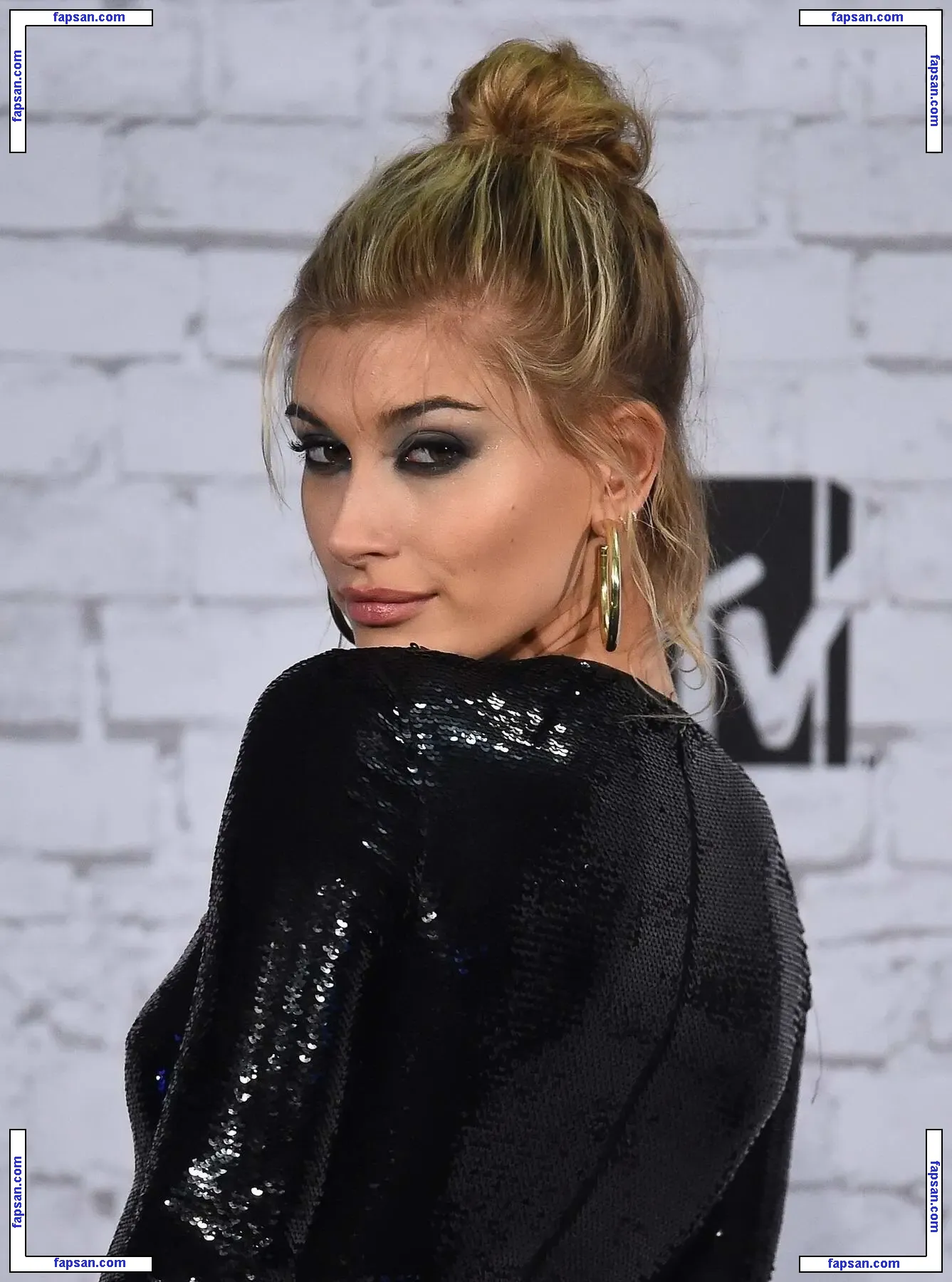 Hailey Bieber голая фото #0590 с Онлифанс