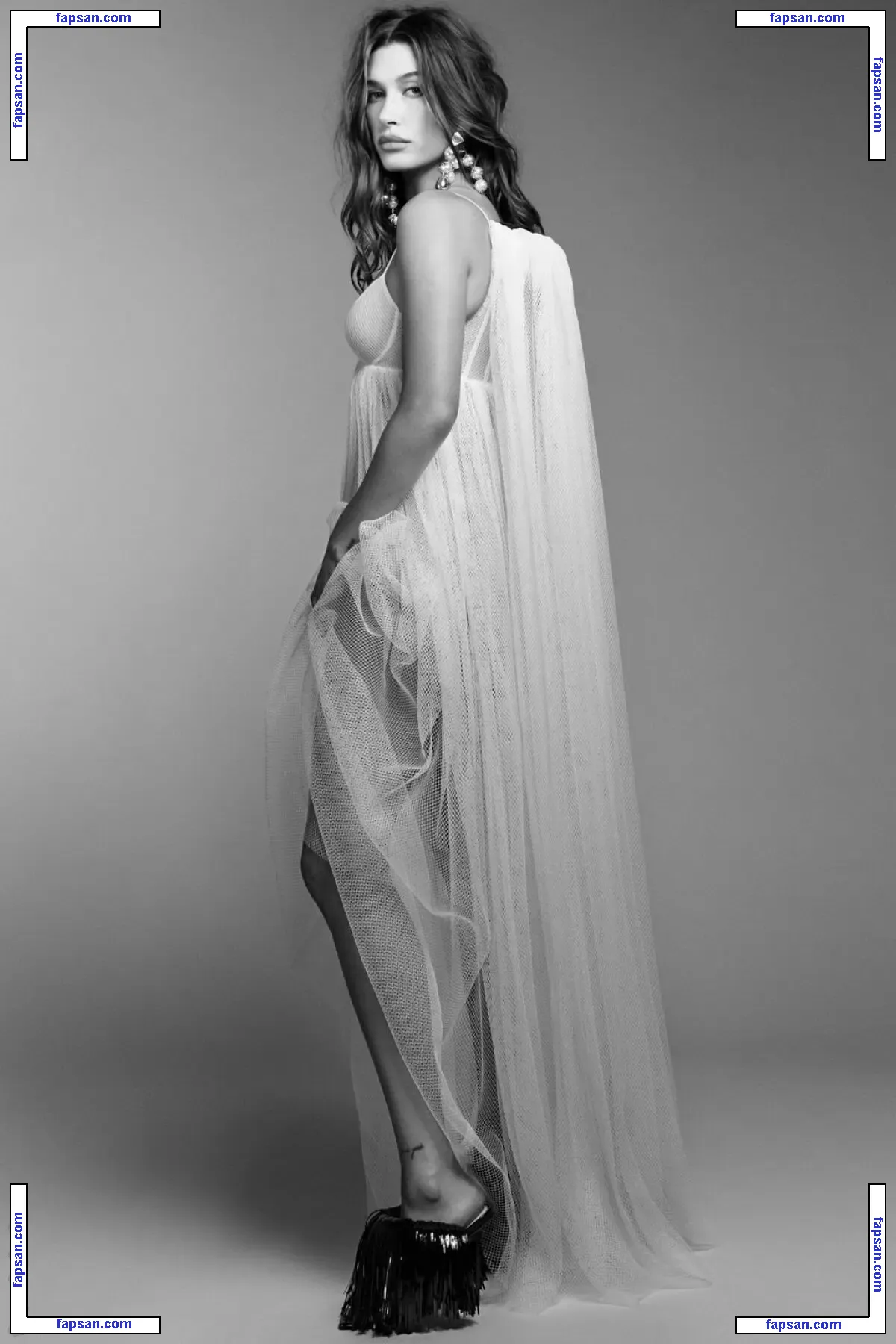 Hailey Bieber голая фото #0640 с Онлифанс