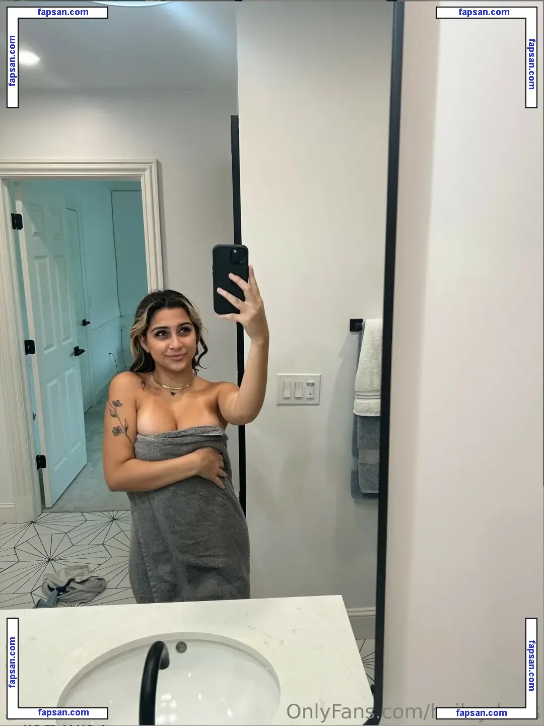 Hailey Davis nude photo #0021 from OnlyFans