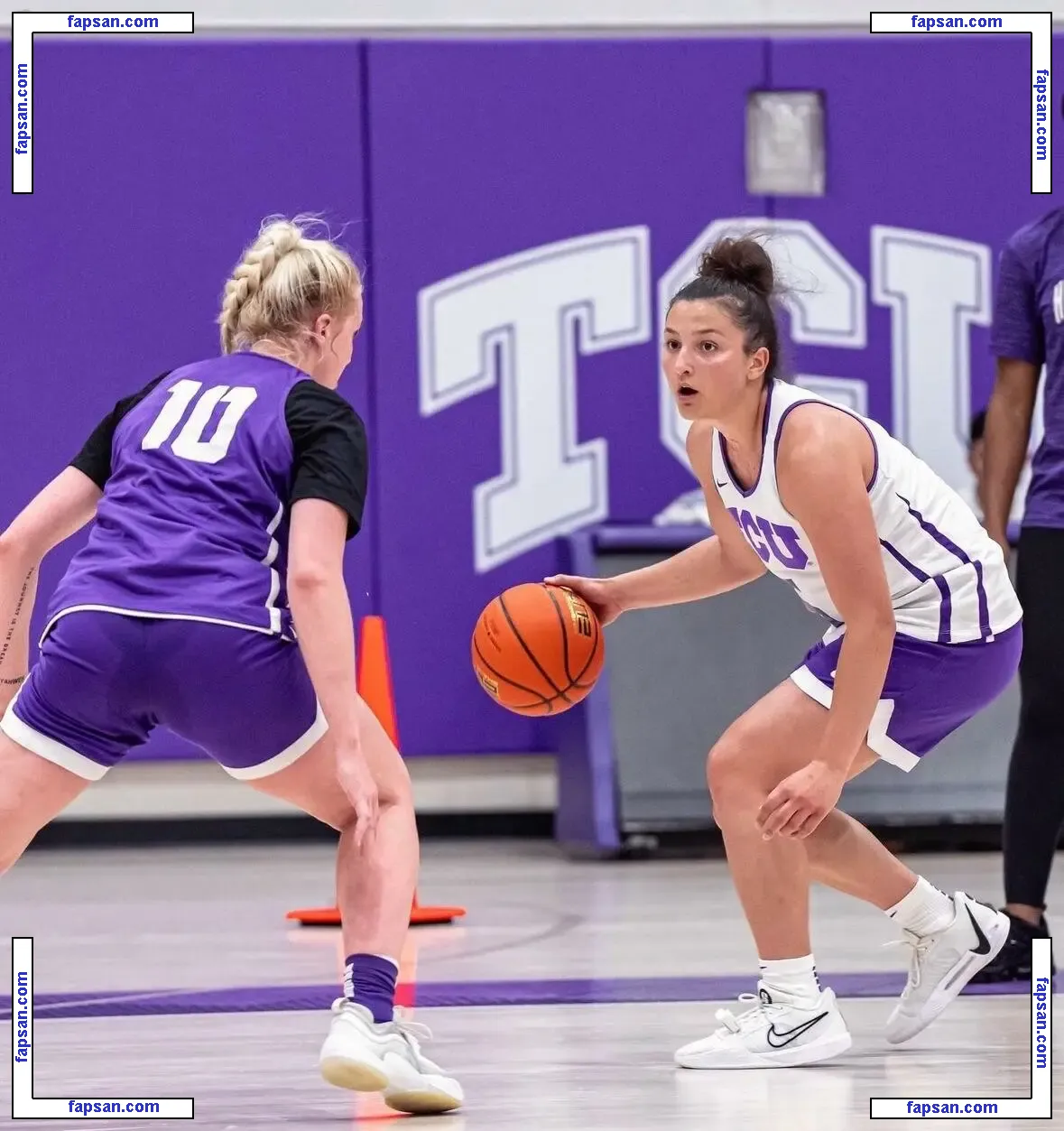 Hailey Van Lith голая фото #0016 с Онлифанс