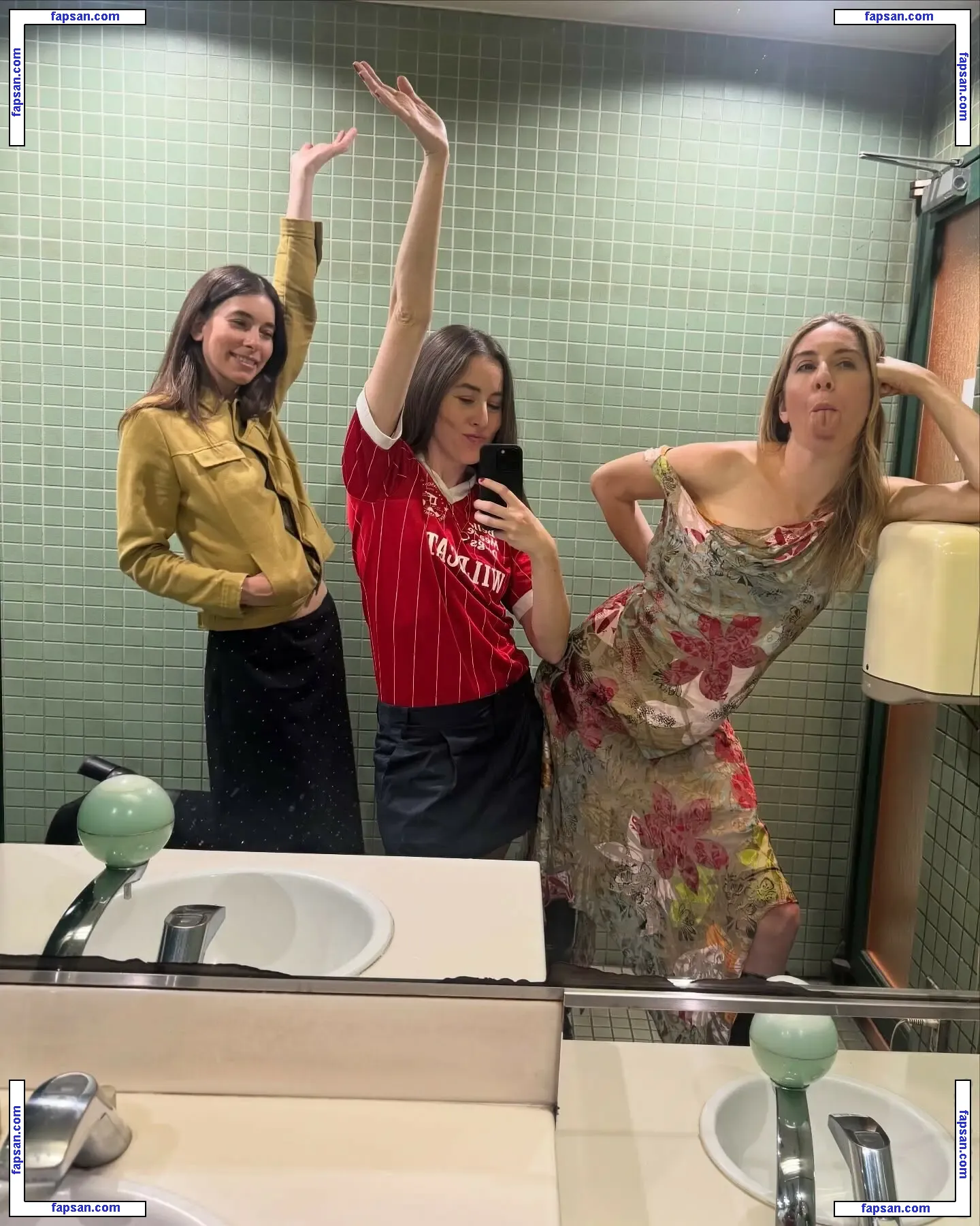 Haim Sisters nude photo #0100 from OnlyFans