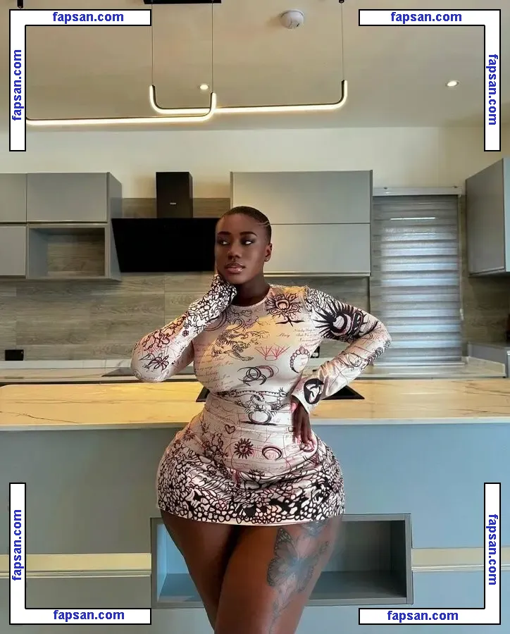 Hajia Bintu nude photo #0003 from OnlyFans