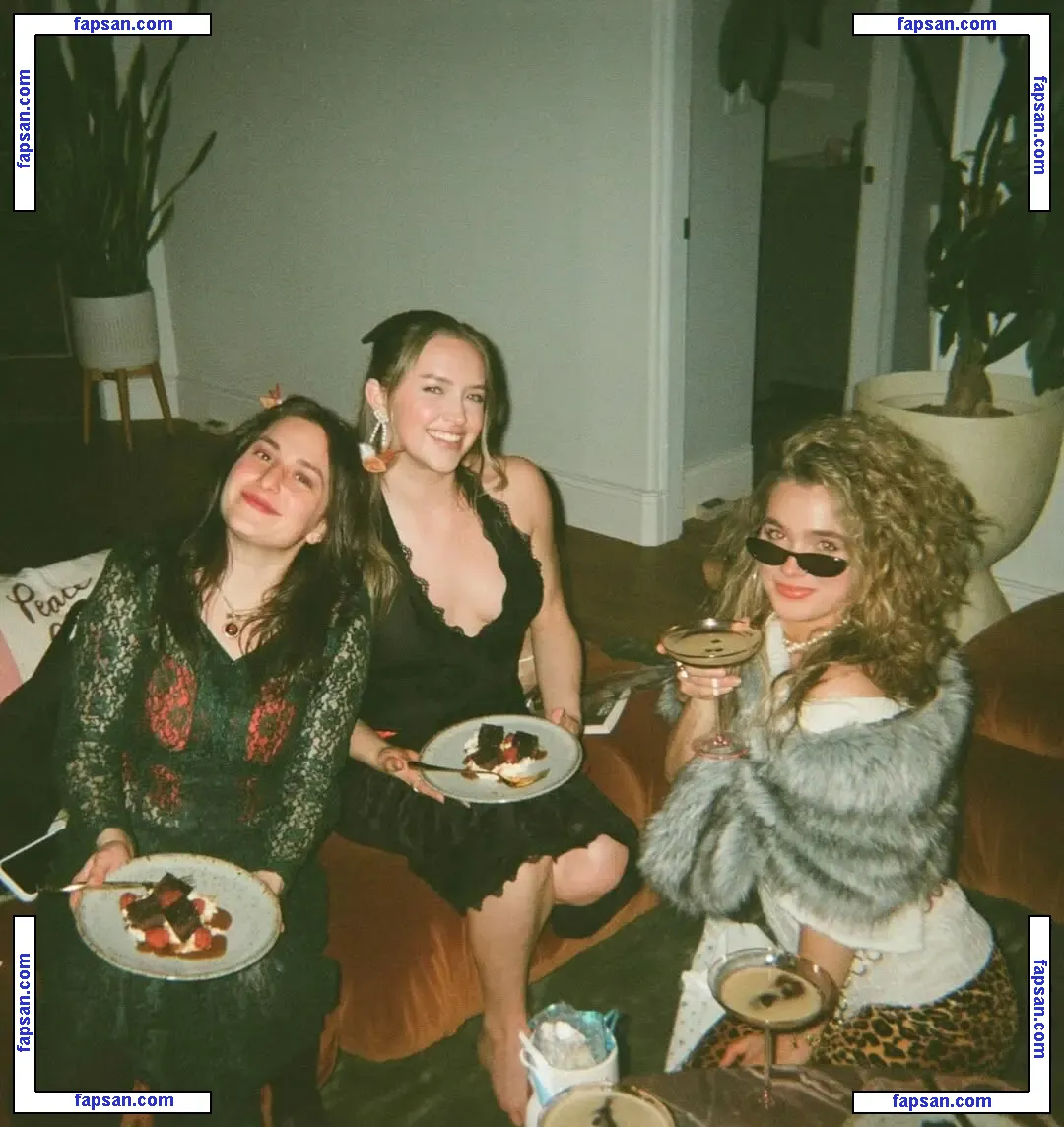 Haley Lu Richardson голая фото #0351 с Онлифанс