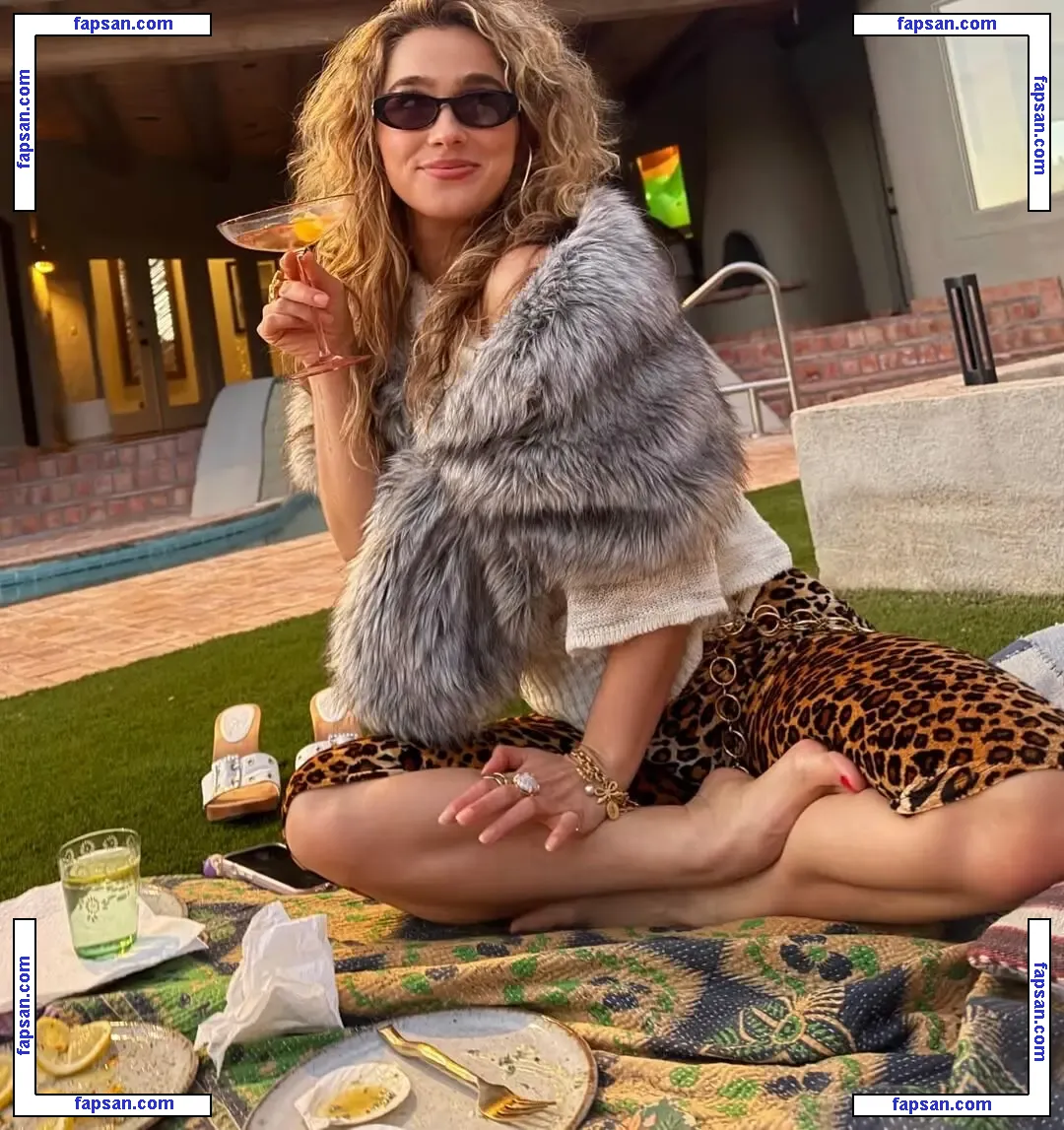 Haley Lu Richardson голая фото #0352 с Онлифанс