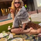 Haley Lu Richardson голая #0352