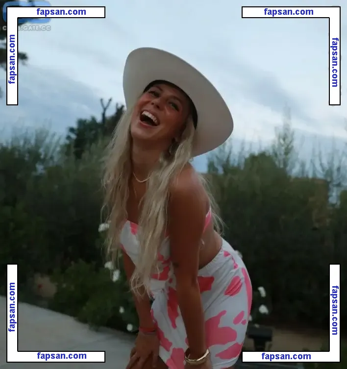 halieywelch nude photo #0002 from OnlyFans