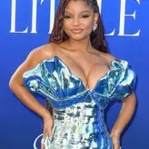 Halle Bailey голая #0472