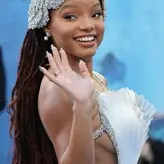 Halle Bailey голая #0552