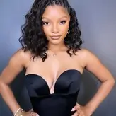 Halle Bailey голая #0957