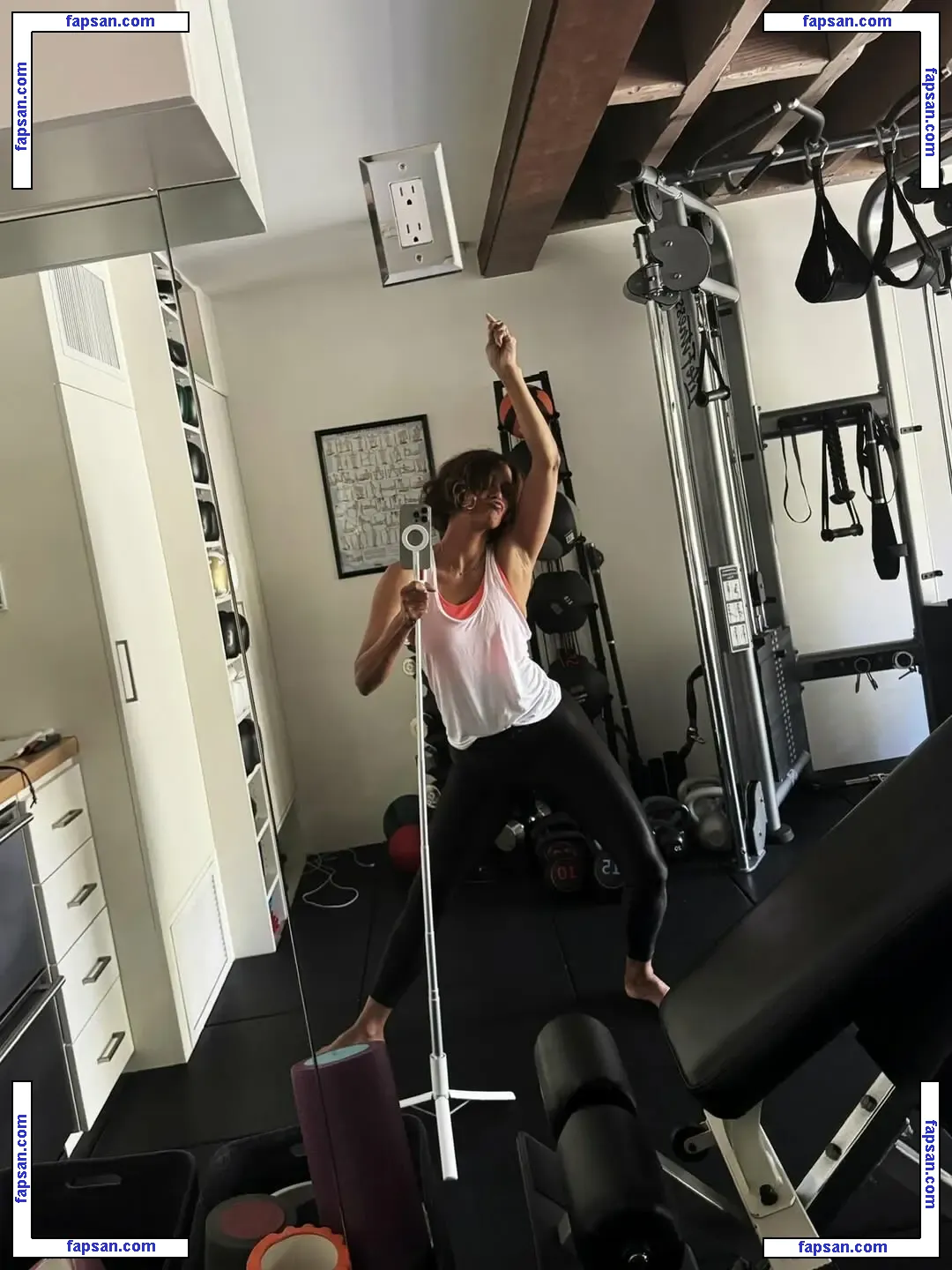 Halle Berry nude photo #1636 from OnlyFans
