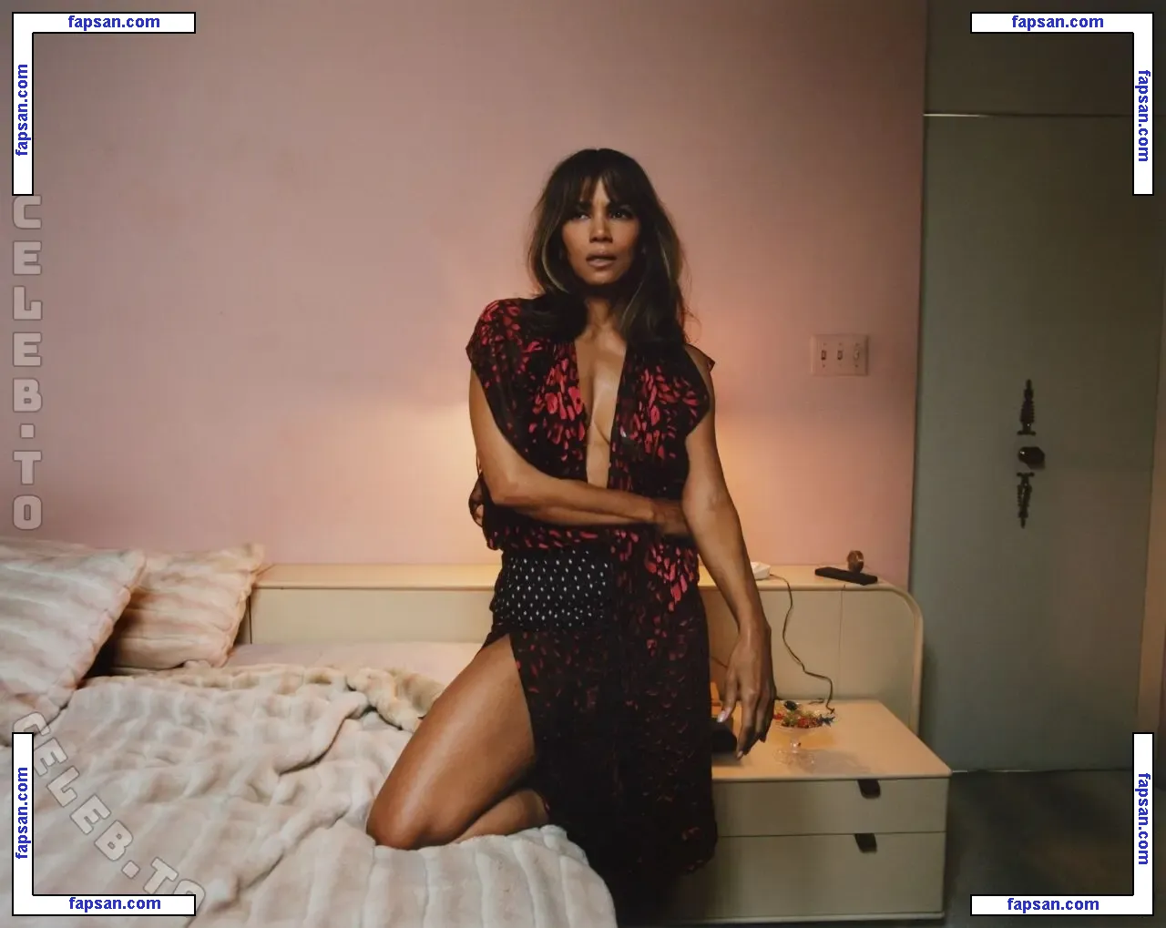 Halle Berry голая фото #1685 с Онлифанс