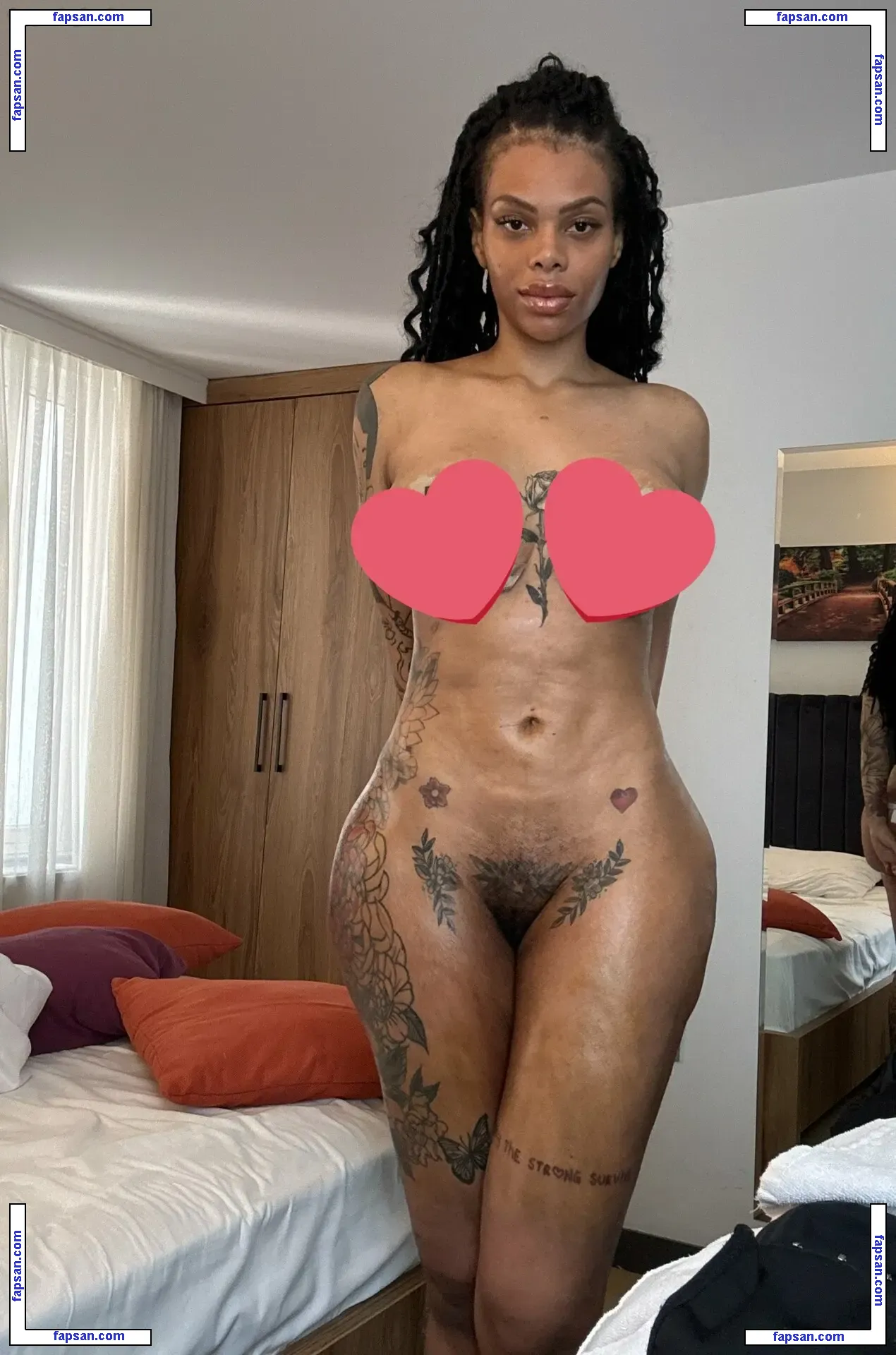 Halle Hayes голая фото #0065 с Онлифанс