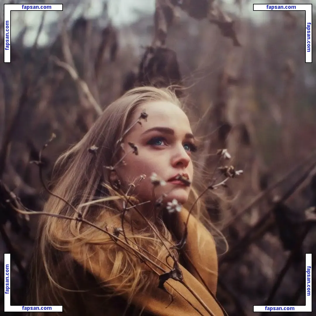 Hallea Jones nude photo #0006 from OnlyFans