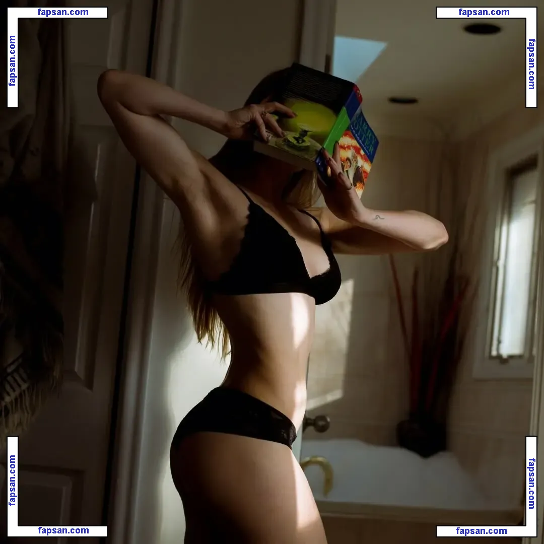 Hallea Jones nude photo #0009 from OnlyFans