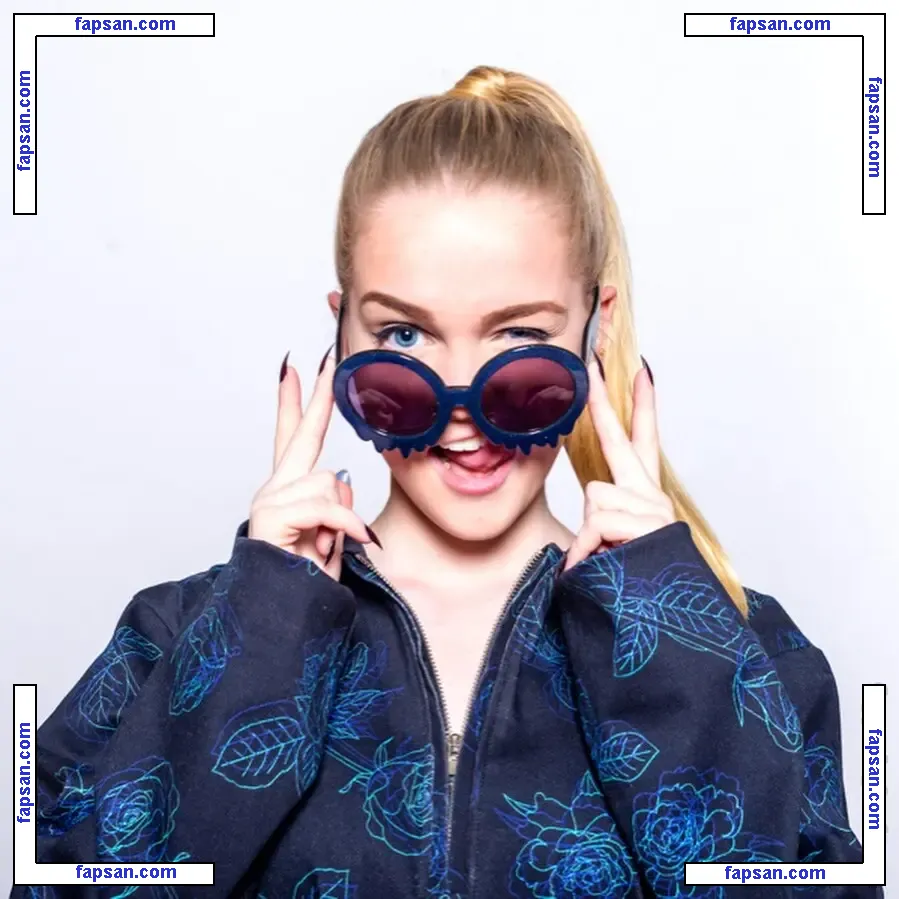 Hallea Jones nude photo #0012 from OnlyFans