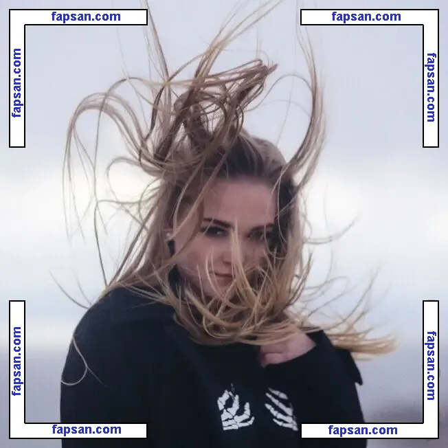 Hallea Jones nude photo #0014 from OnlyFans