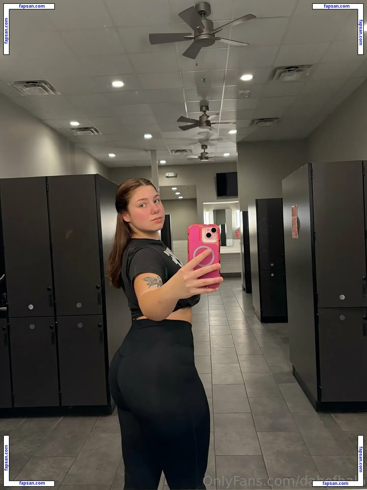 HaloHals nude photo #0049 from OnlyFans