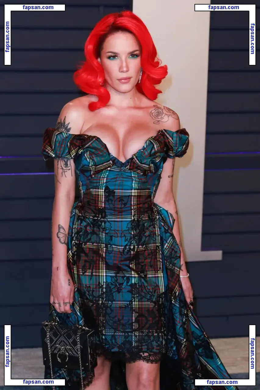 Halsey nude photo #0026 from OnlyFans
