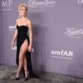 Halsey голая #0441
