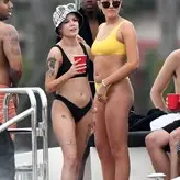 Halsey голая #0526