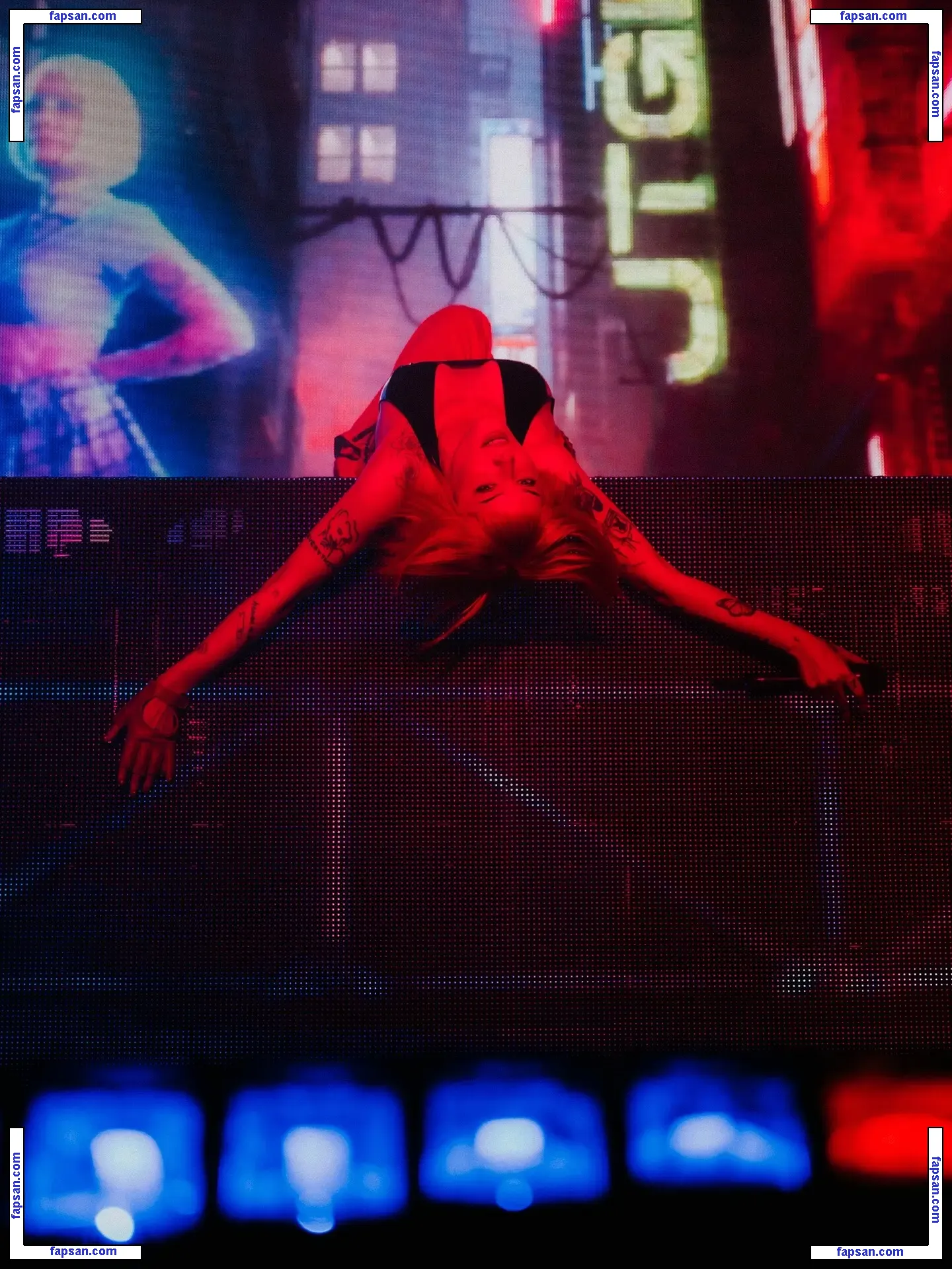 Halsey nude photo #2462 from OnlyFans