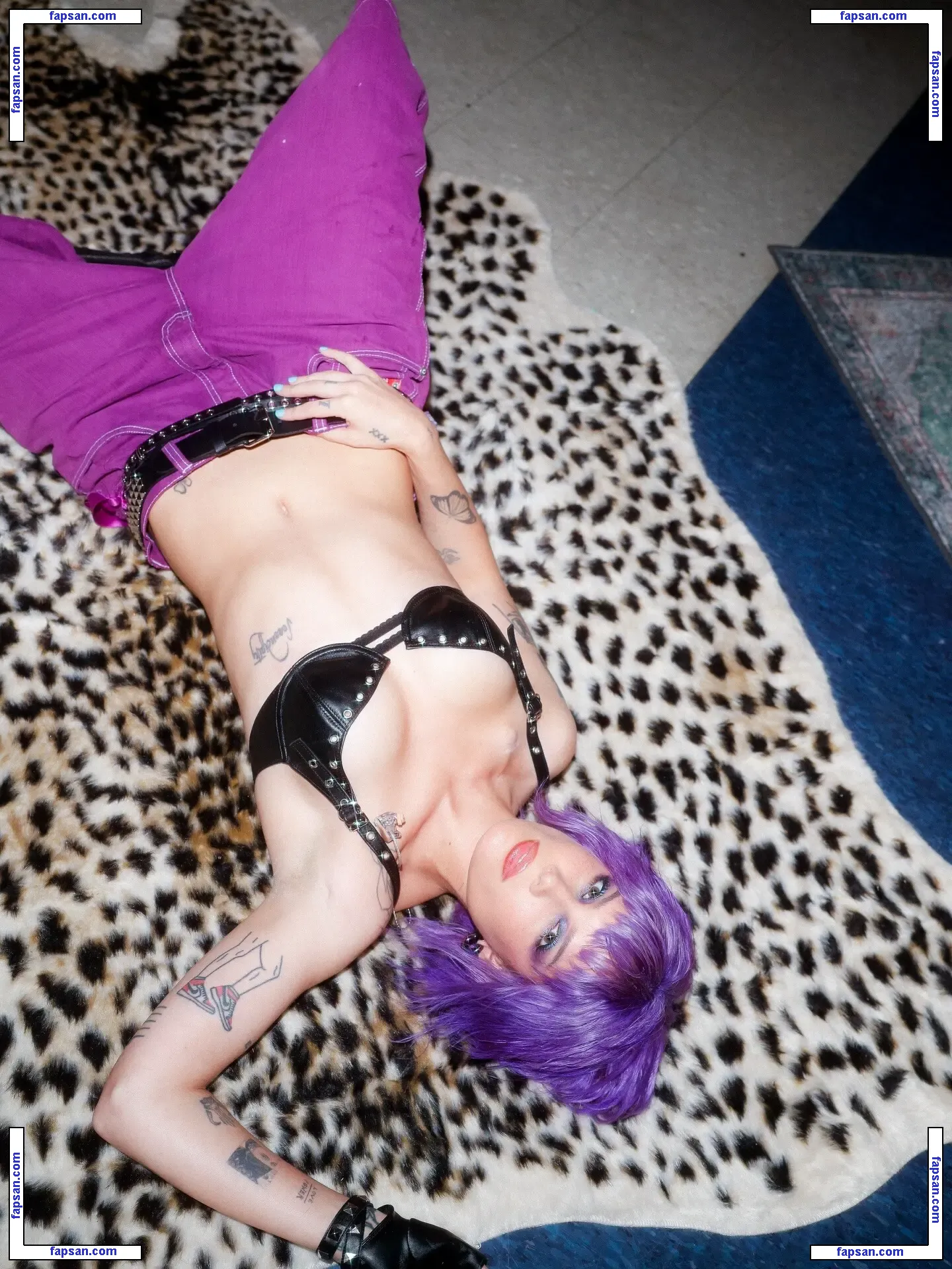 Halsey голая фото #2466 с Онлифанс