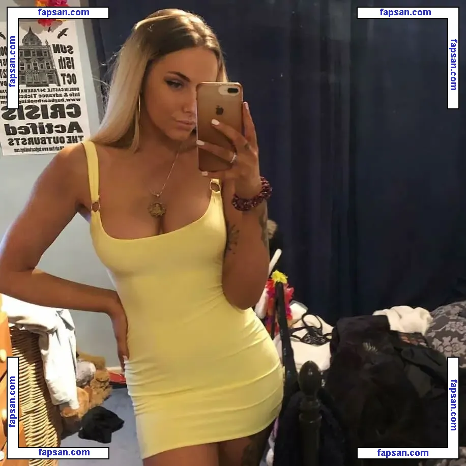 Hana Alexiss nude photo #0010 from OnlyFans