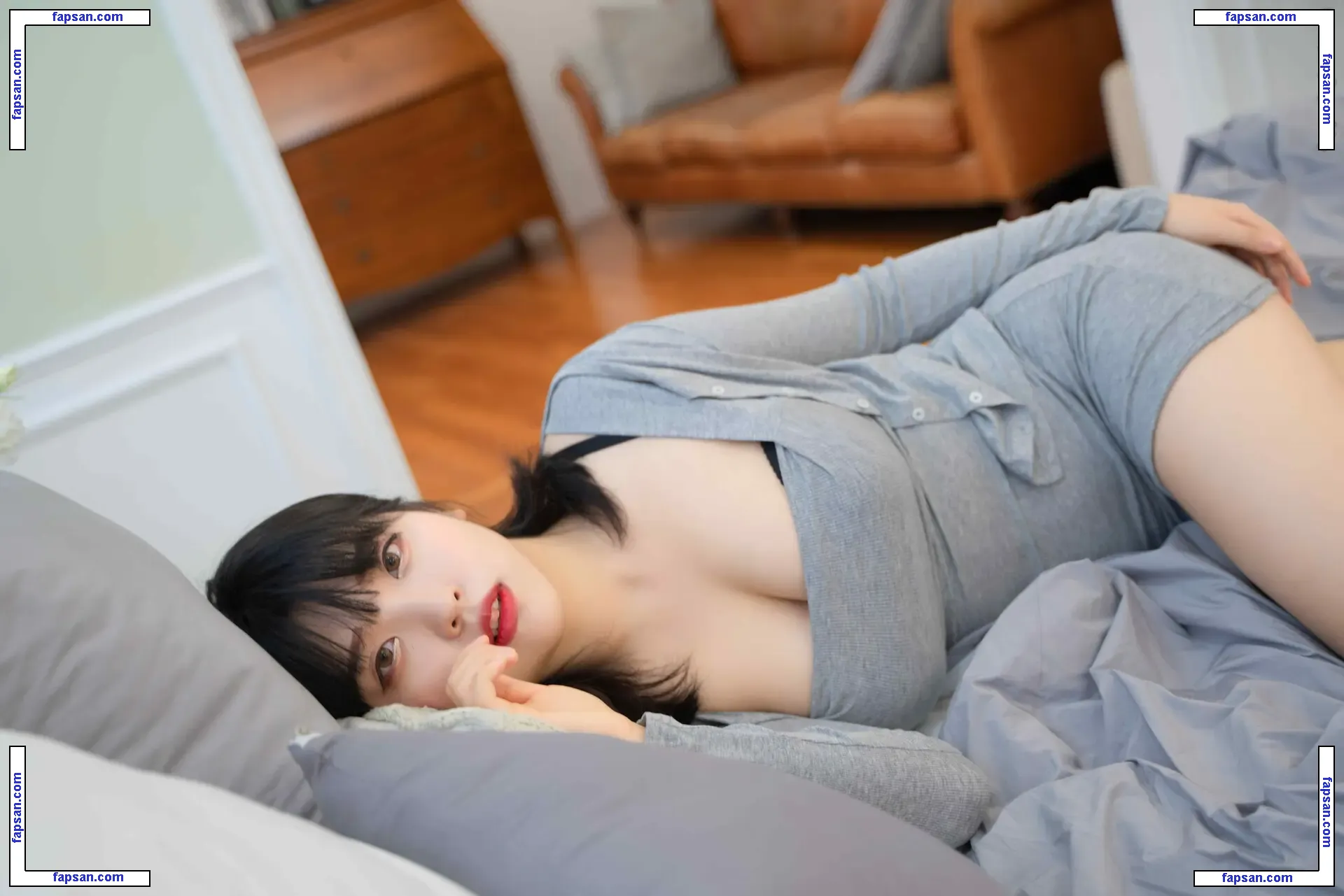 Hana Song nude photo #0078 from OnlyFans