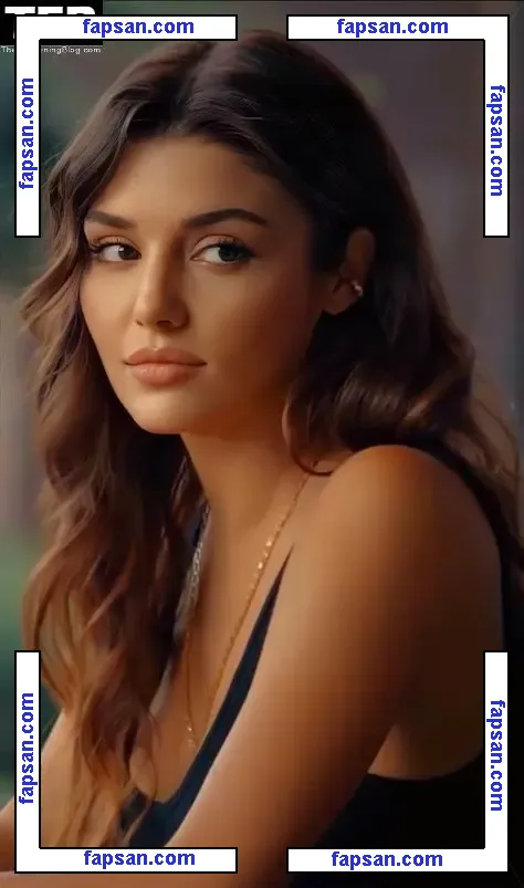 Hande Ercel nude photo #0004 from OnlyFans