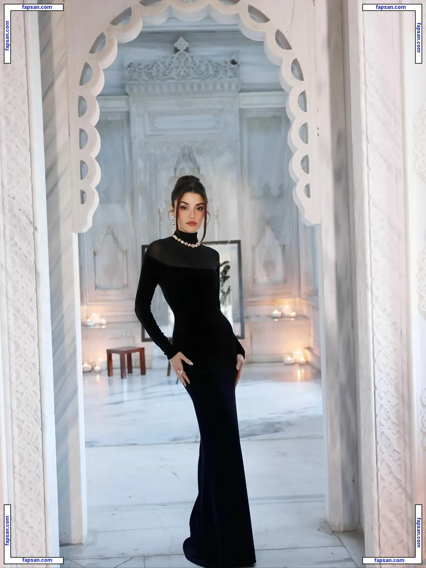 Hande Ercel голая фото #0123 с Онлифанс