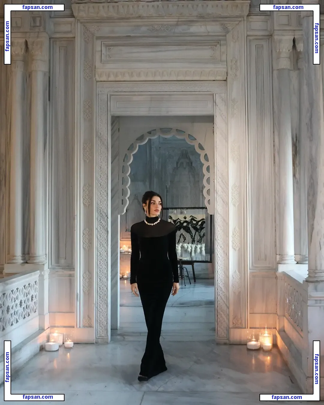 Hande Ercel голая фото #0130 с Онлифанс