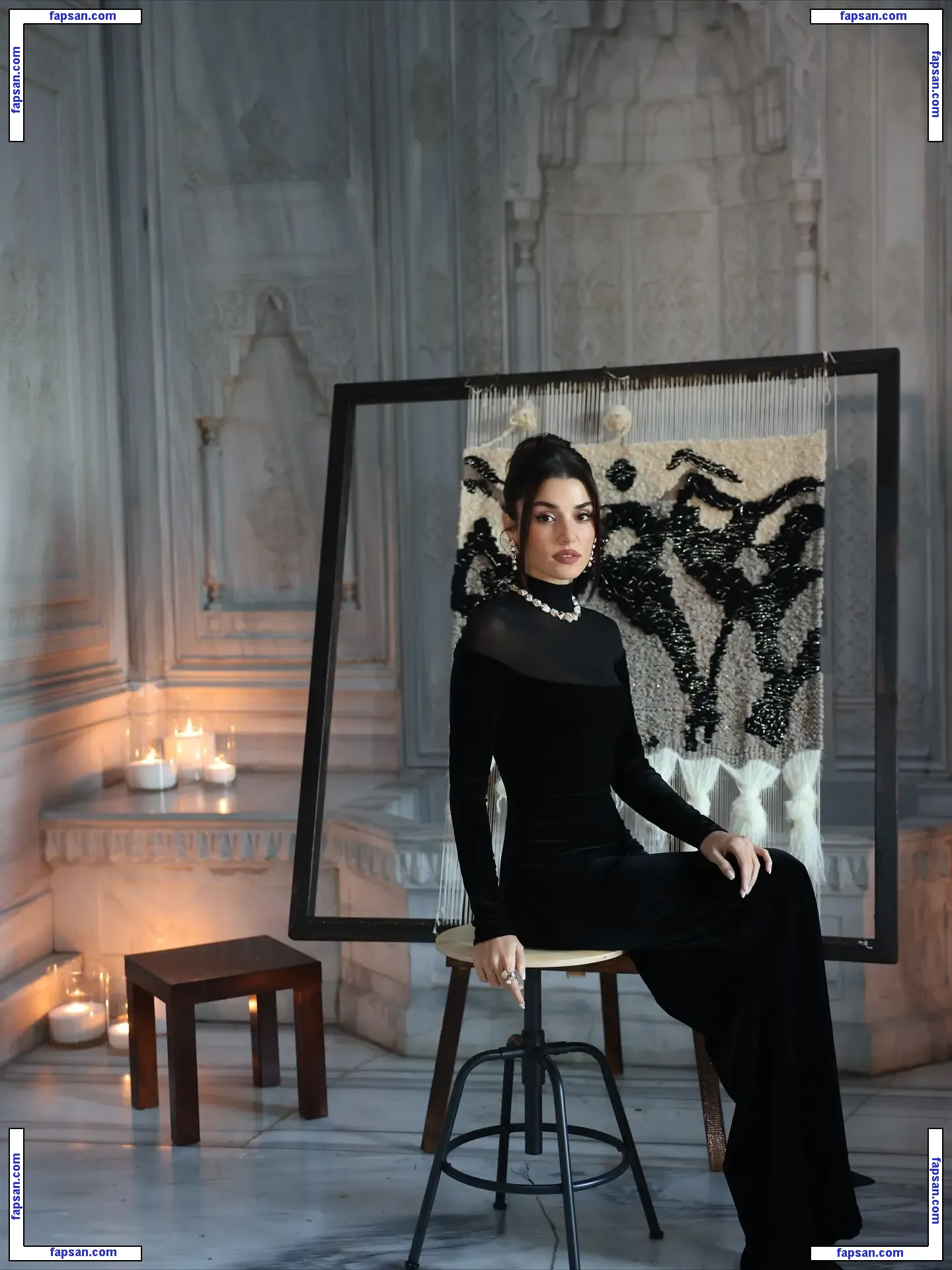 Hande Ercel голая фото #0133 с Онлифанс