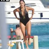 Hande Ercel голая #0006