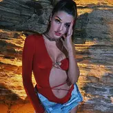 Hande Ercel голая #0109