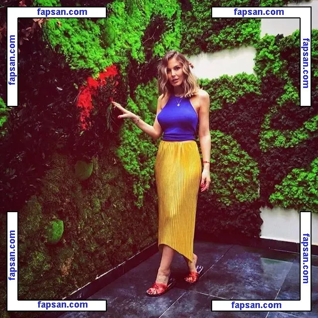 Hande Sarıoğlu голая фото #0032 с Онлифанс