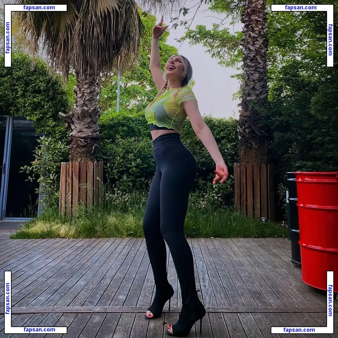 Hande Sarıoğlu голая фото #0035 с Онлифанс