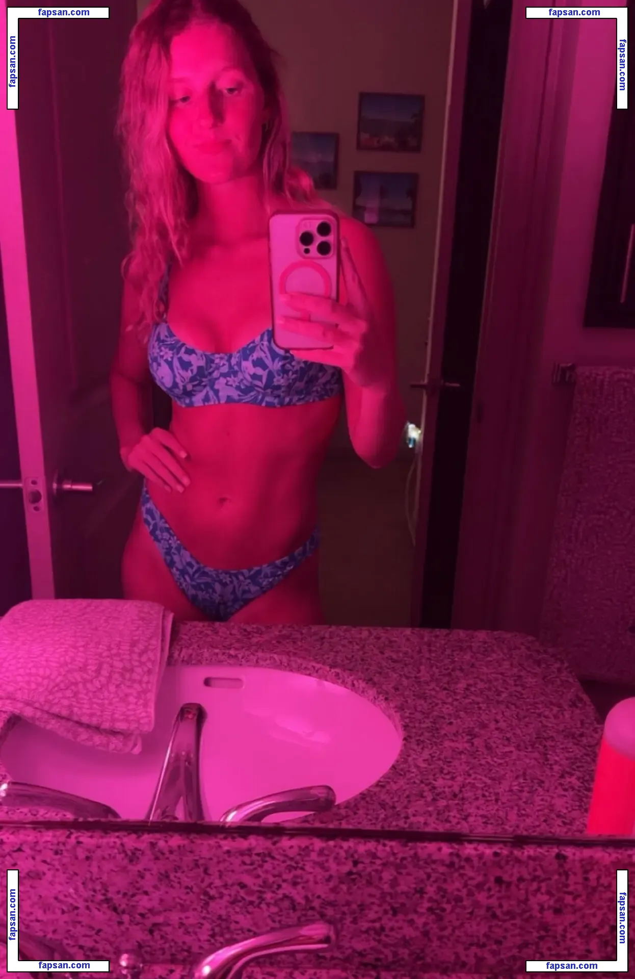 Hanna Haneberg голая фото #0003 с Онлифанс